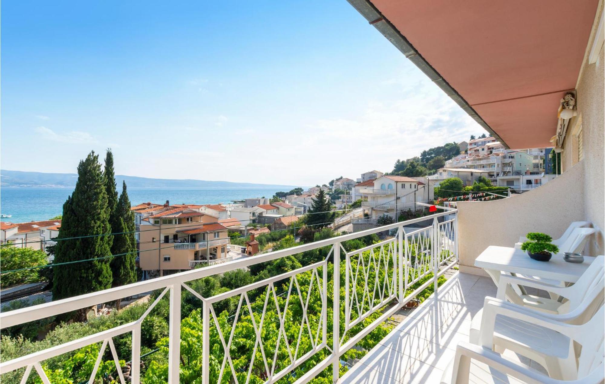 1 Bedroom Beautiful Apartment In Duće Exterior foto